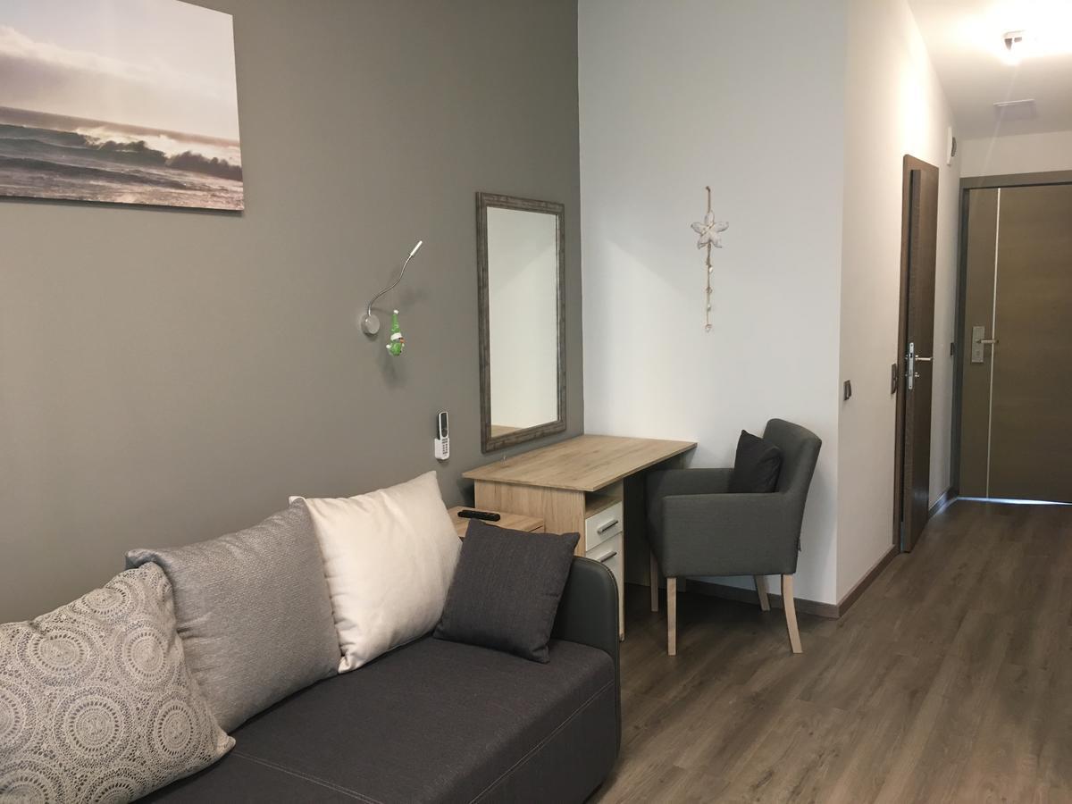 Calypso Lakeside Rooms & Lux Apartments Siofok Ngoại thất bức ảnh