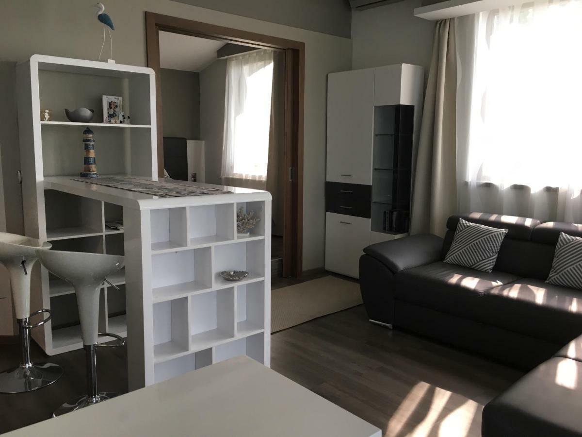 Calypso Lakeside Rooms & Lux Apartments Siofok Ngoại thất bức ảnh